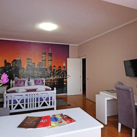 Sava Square Apartment Belgrado Buitenkant foto