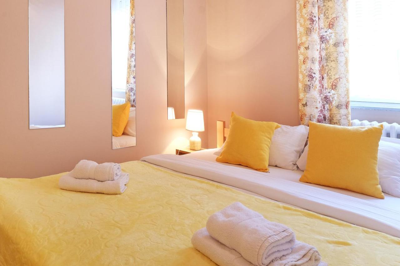 Sava Square Apartment Belgrado Buitenkant foto