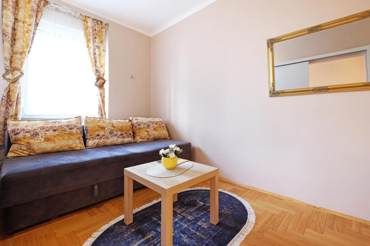 Sava Square Apartment Belgrado Buitenkant foto